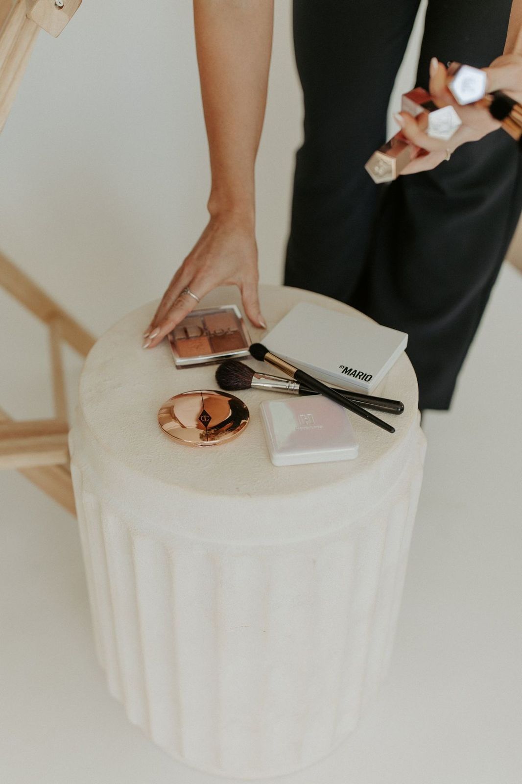 Make-up palettes arranged on a pedestal